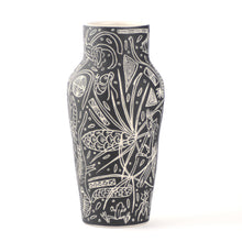 Load image into Gallery viewer, Grizzly Vase