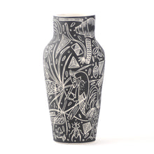 Load image into Gallery viewer, Grizzly Vase
