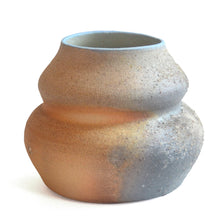 Load image into Gallery viewer, Curvy Ash Vase