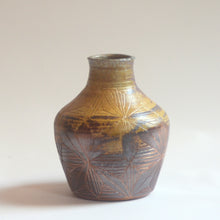 Load image into Gallery viewer, Dark Iron Star Bud Vase