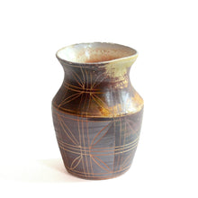 Load image into Gallery viewer, Dark Iron Vase