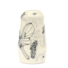 Load image into Gallery viewer, Luna Moth Vase