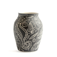 Load image into Gallery viewer, Seahorse Camel Vase