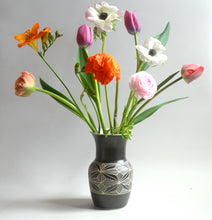 Load image into Gallery viewer, Semigloss Favorite Medium Vase