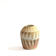 Load image into Gallery viewer, Tiny Triangle Vase